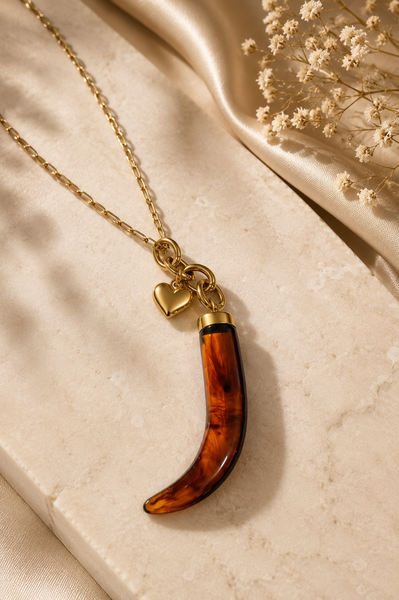 Collar Colmillo LOVE