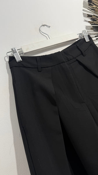 Bermuda Basic Black