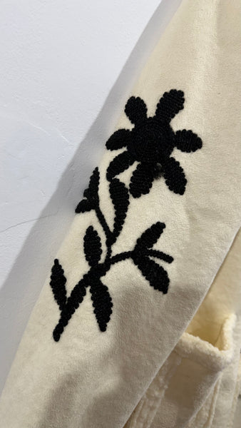 Chaqueta Crudo Flor negra