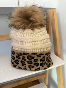 Gorro Pompón Print Crudo