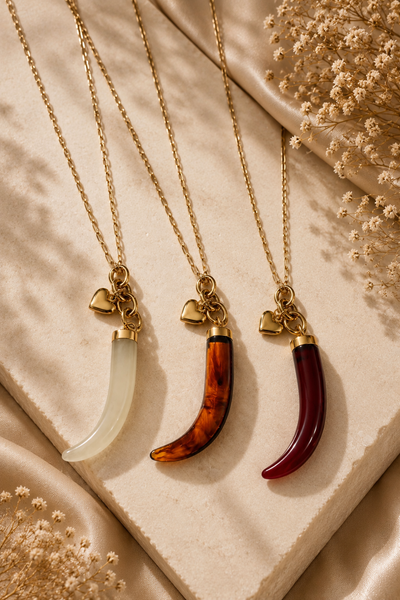 Collar Colmillo LOVE