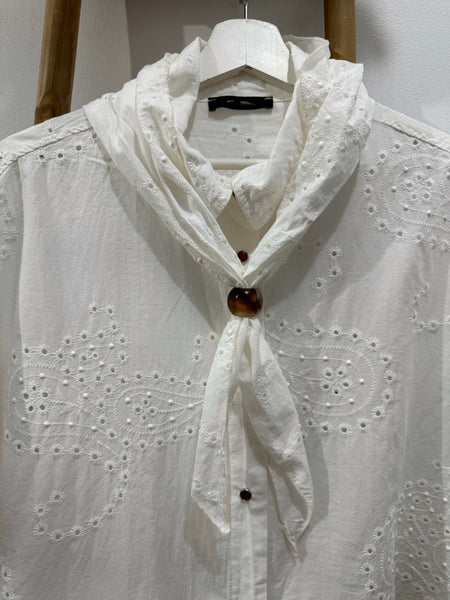 Blusa Bandana Bordada
