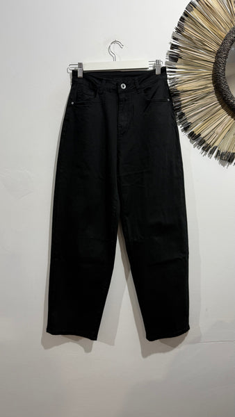 Pantalón Momfit Black