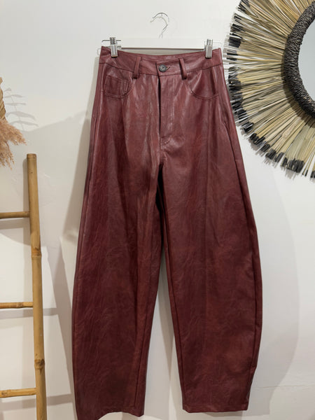 Pantalón Burgundy Slouchy