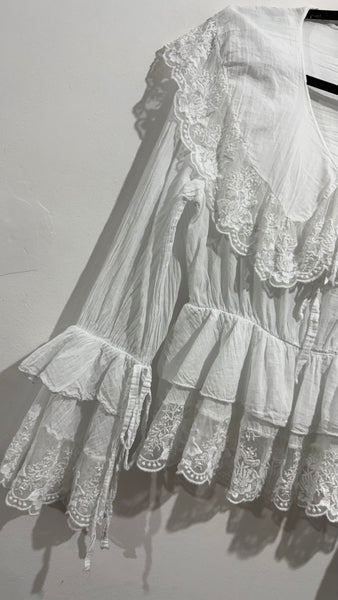 Blusa Blanca Volantes